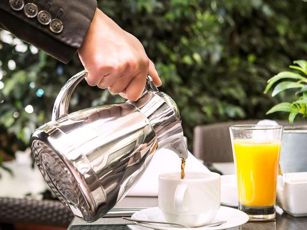 Hotel Sofitel Beirut Le Gabriel Exterior foto