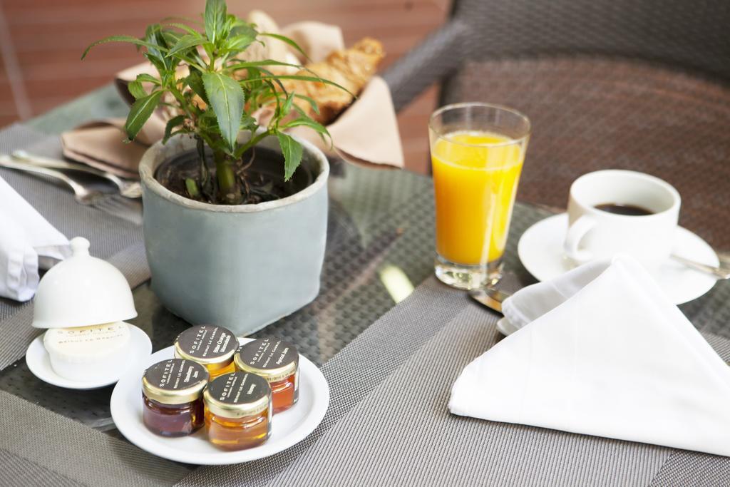 Hotel Sofitel Beirut Le Gabriel Exterior foto