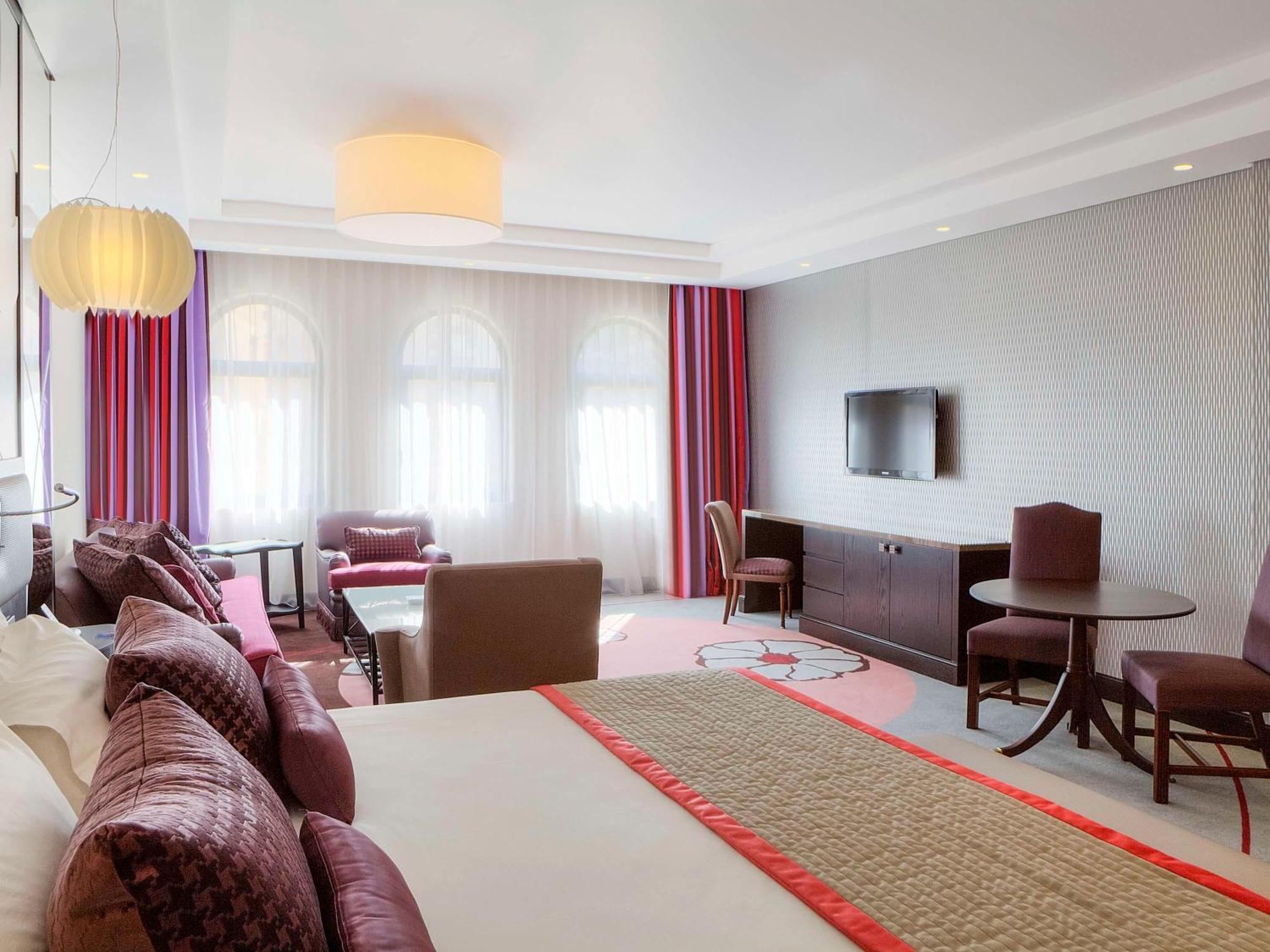 Hotel Sofitel Beirut Le Gabriel Exterior foto
