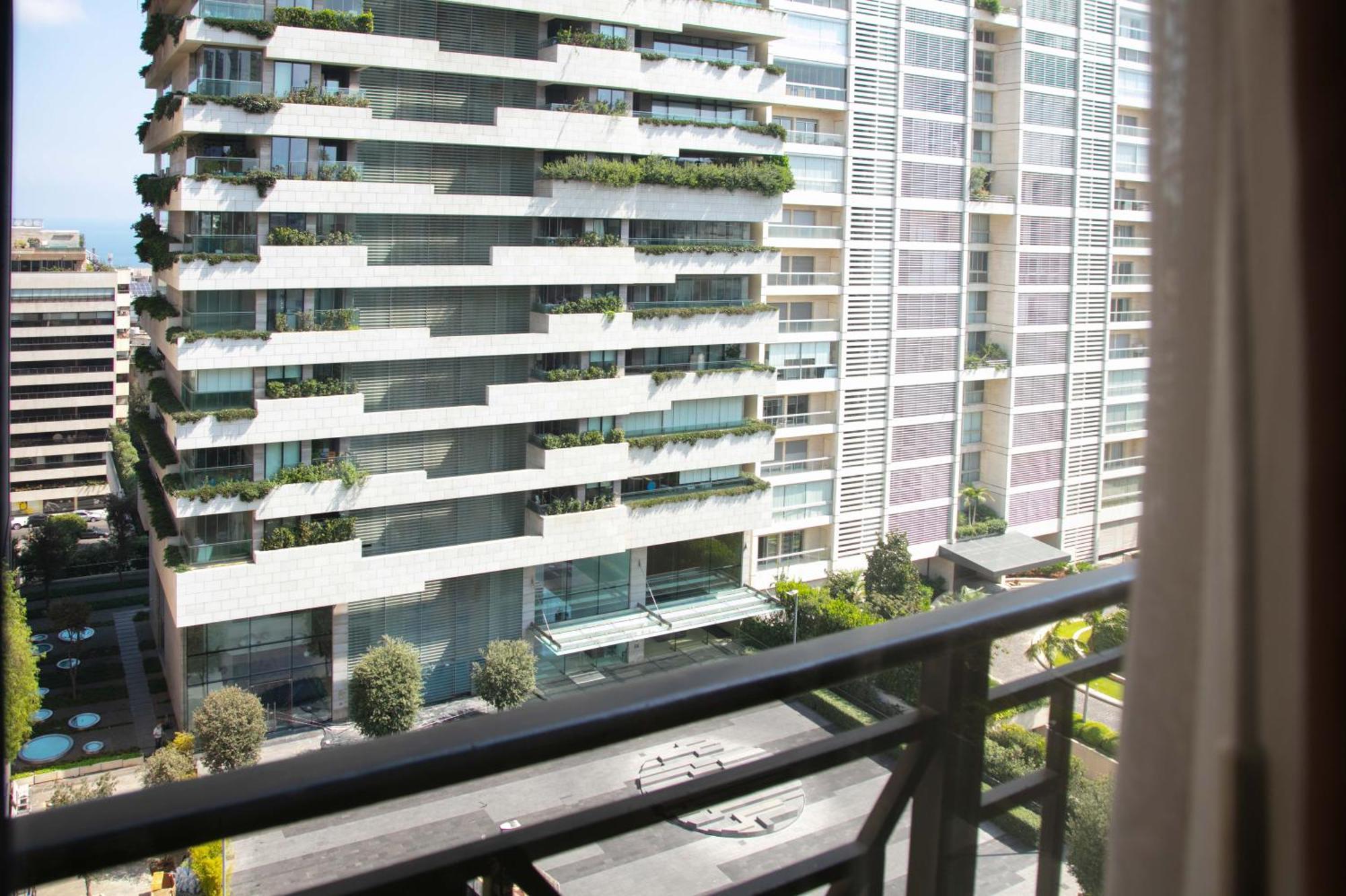 Hotel Sofitel Beirut Le Gabriel Exterior foto